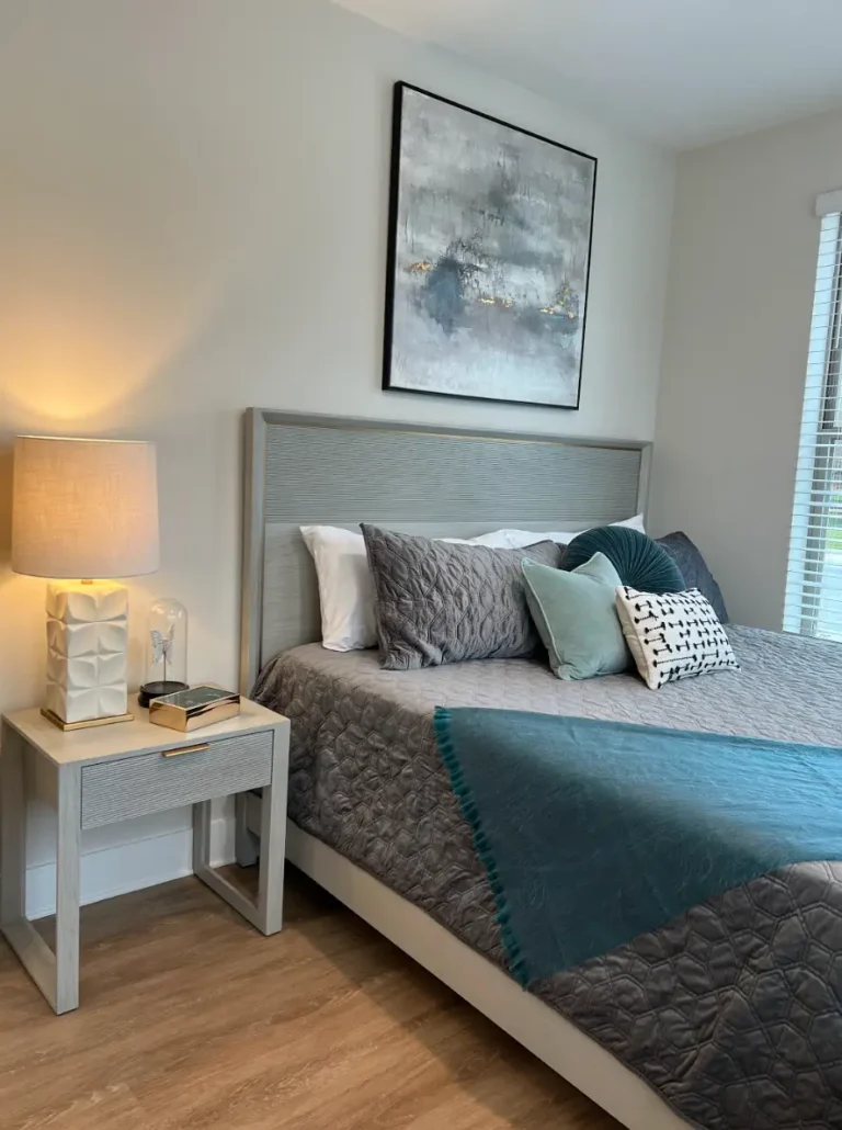 apartment bedroom staging